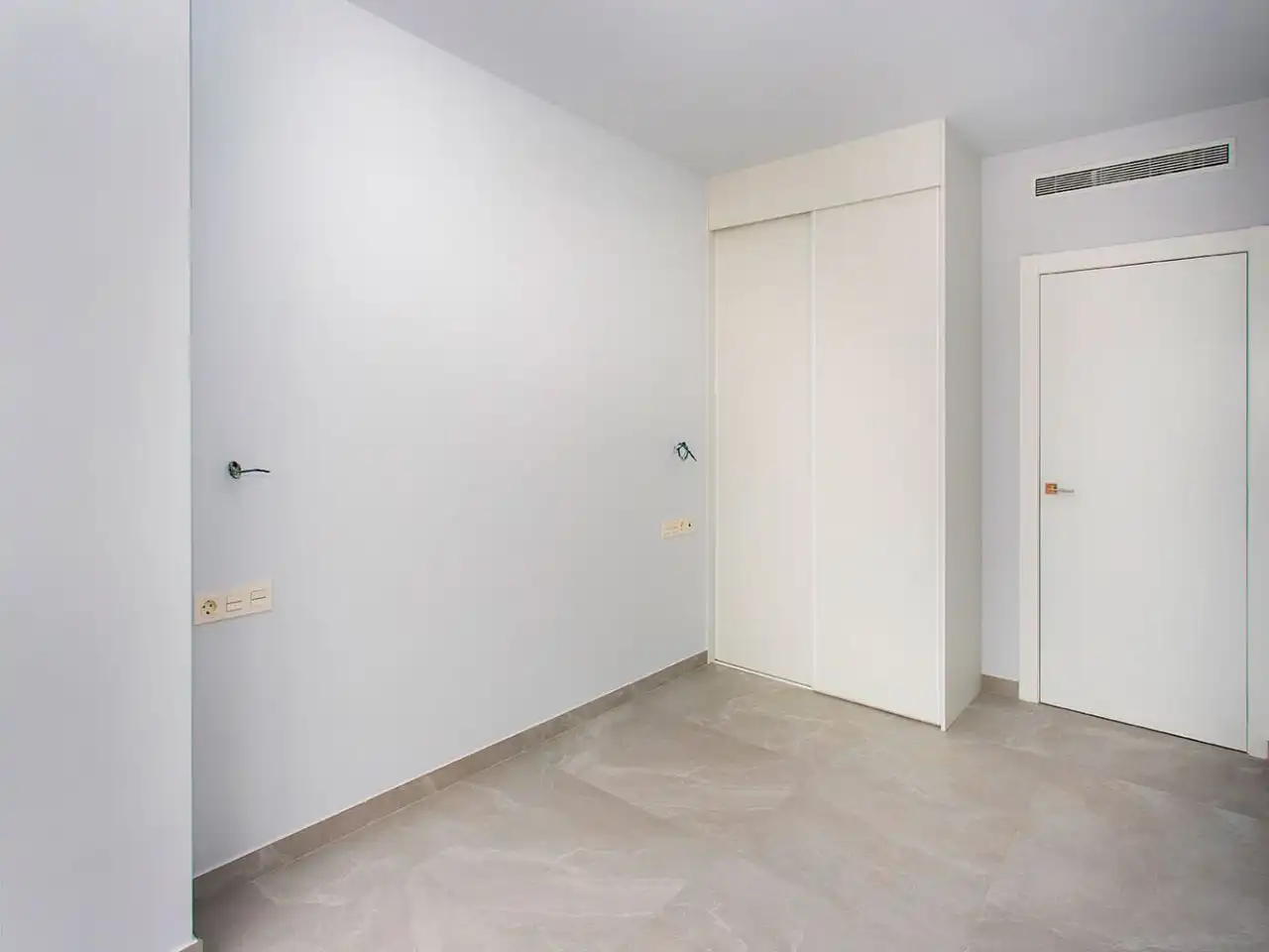 Piso con piscina en venta en Ramón gallud 164, imagen 16