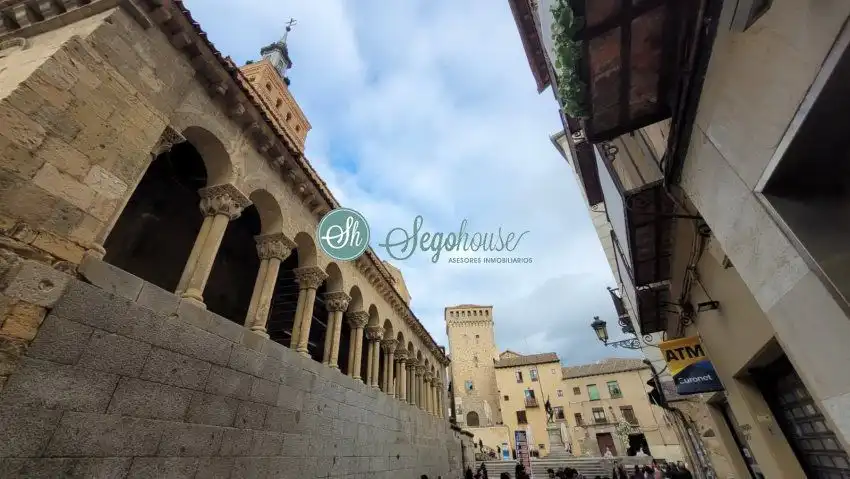 Vista exterior de Piso en venta en Segovia con Calefacción y Balcón