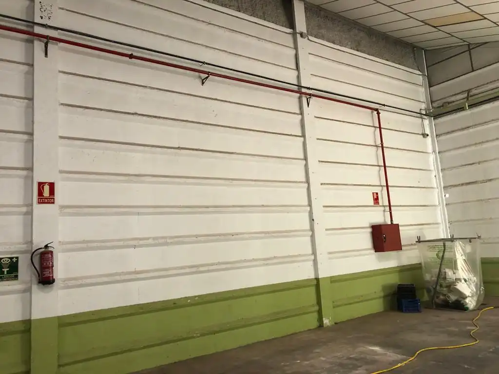 Nave industrial in vendita a Santa María del Águila, imagen 3
