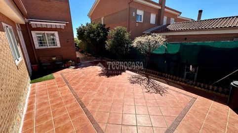 Foto 2 de Casa adosada en venta en Pioz, Guadalajara