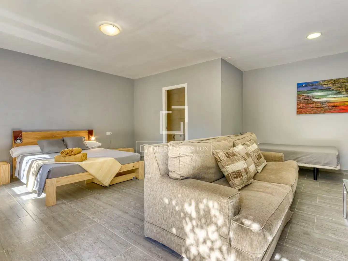 Habitación de Finca rústica en venta en Boadella i les Escaules con Calefacción, Jardín privado y Terraza