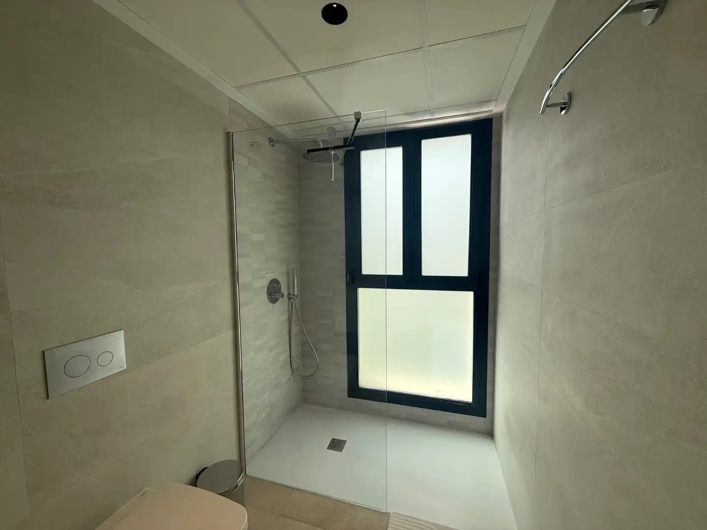 Bany de Casa o xalet en venda en Santa Pola amb Aire condicionat, Jardí privat i Terrassa