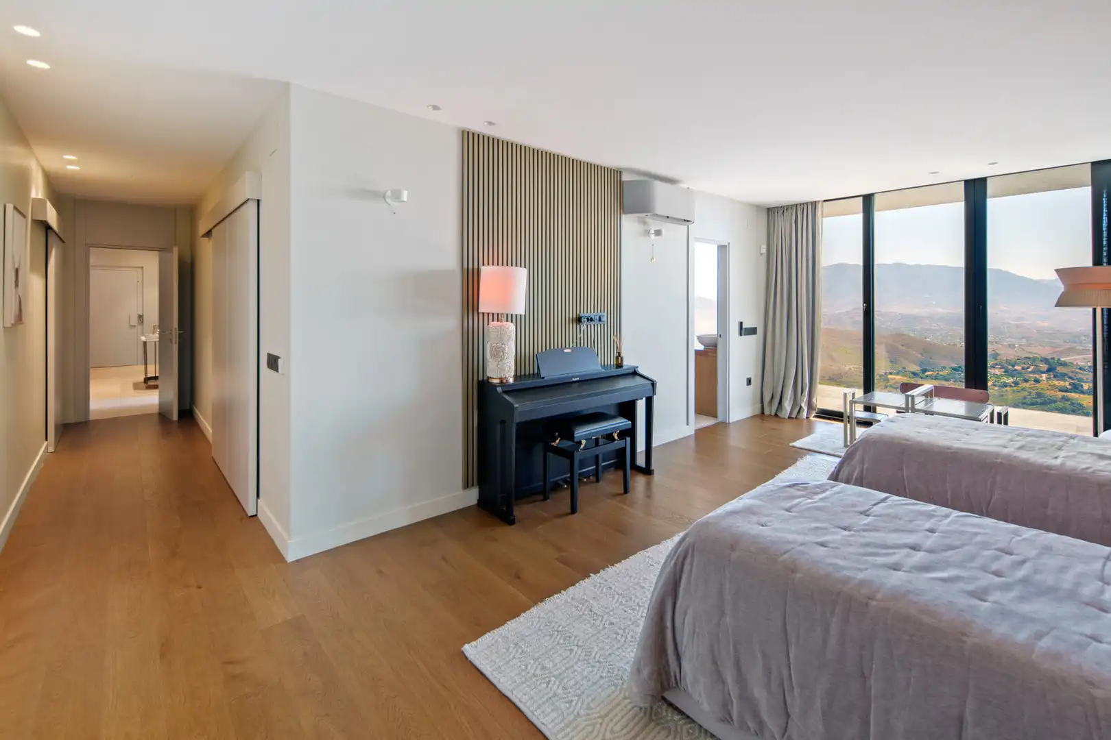 Bedroom of Houses for sale in Marbella  with Air Conditioner, Private garden and Terrace