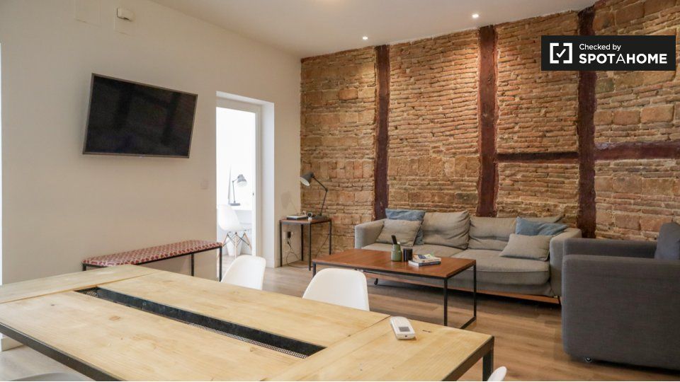 Piso de alquiler en Cortes - Huertas