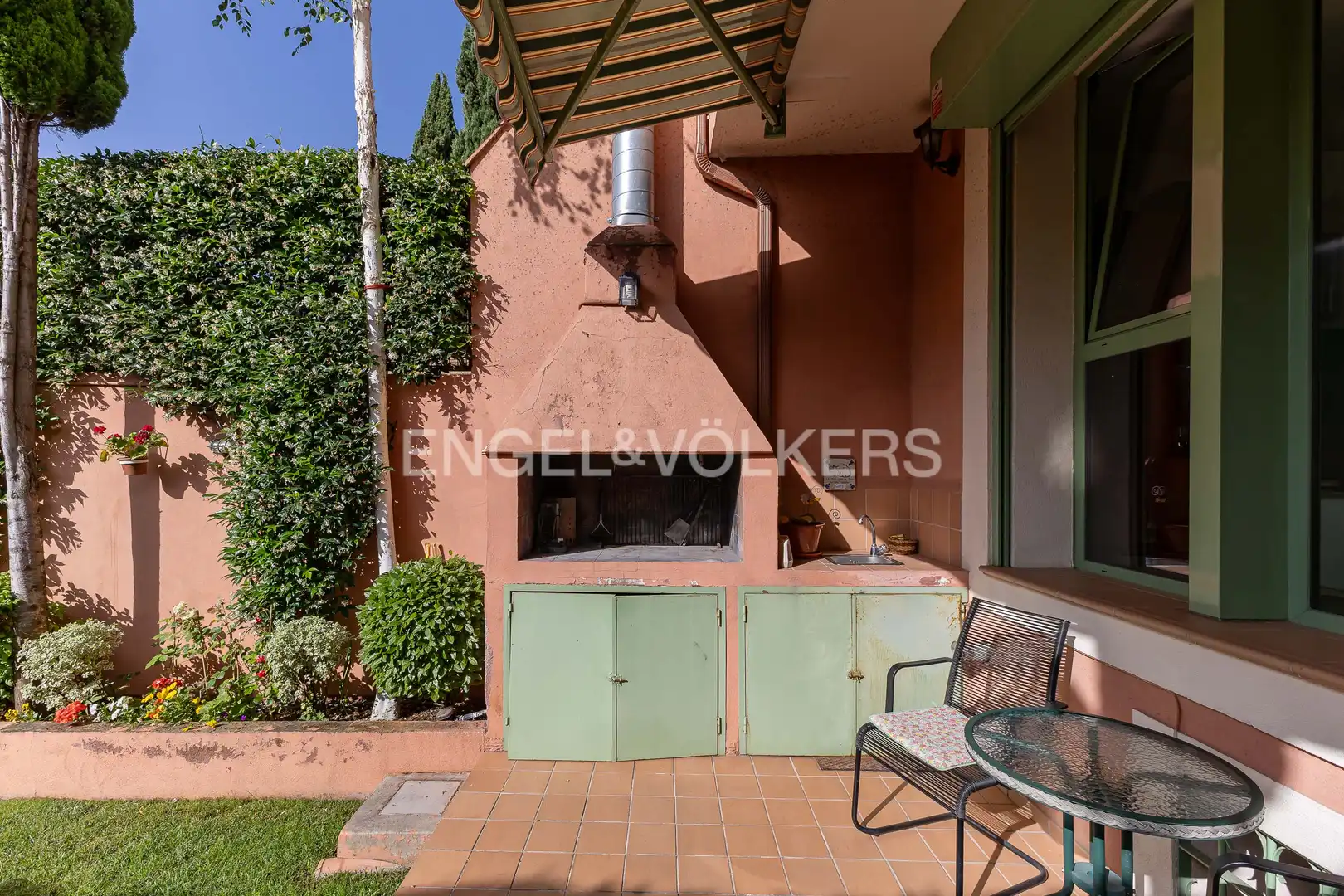 Terrace of Detached homes for sale in Madrid  with Air Conditioner, Heating and Private garden