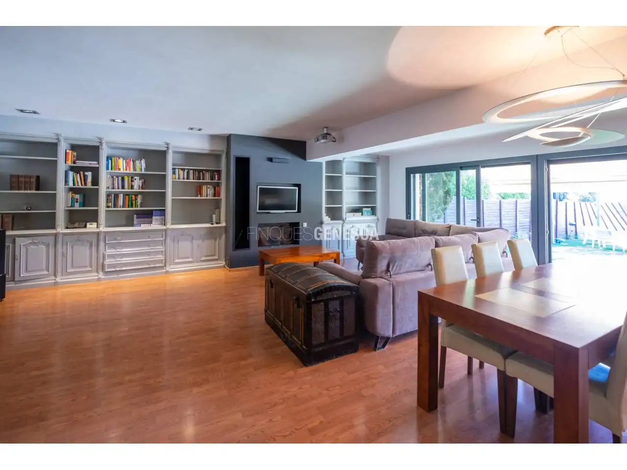 Sala de estar de Casa o chalet en venta en Matadepera con Calefacción, Jardín privado y Parquet
