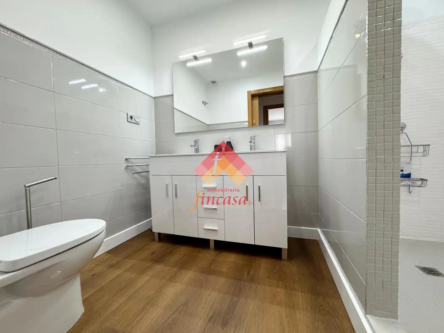 Baño de Piso de alquiler en Ronda con Calefacción y Amueblado