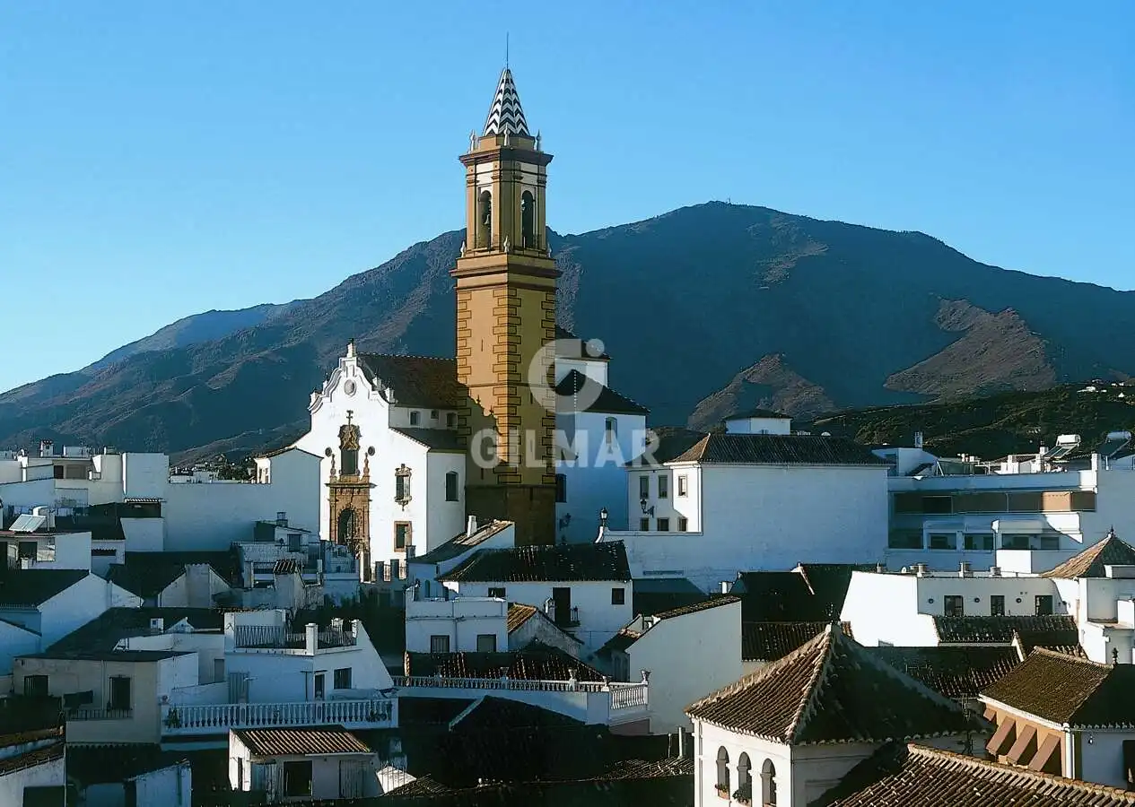 Außenansicht von Fabrik Grundstücke zum Verkauf in Estepona
