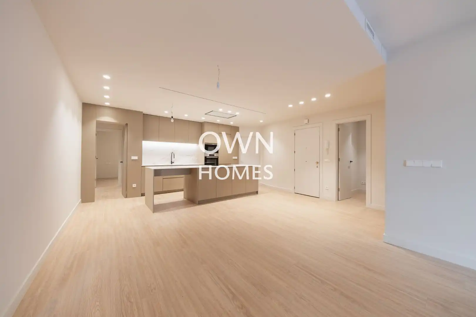 Flat for sale in Barcelona  with Air Conditioner, Heating and Private garden