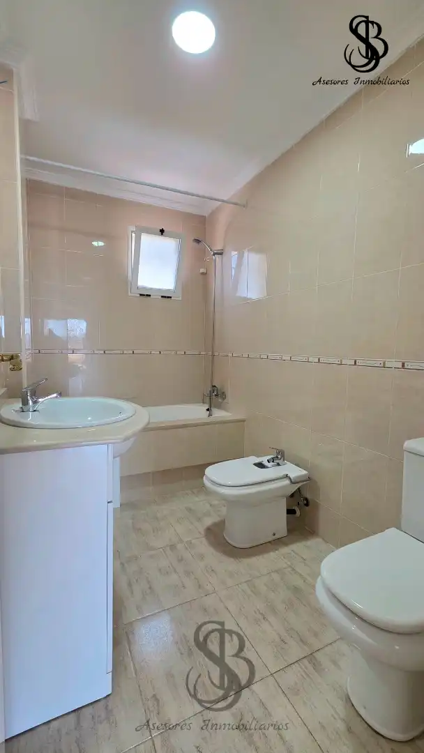 Bathroom of Attic for sale in Mutxamel  with Terrace, Oven and Community pool