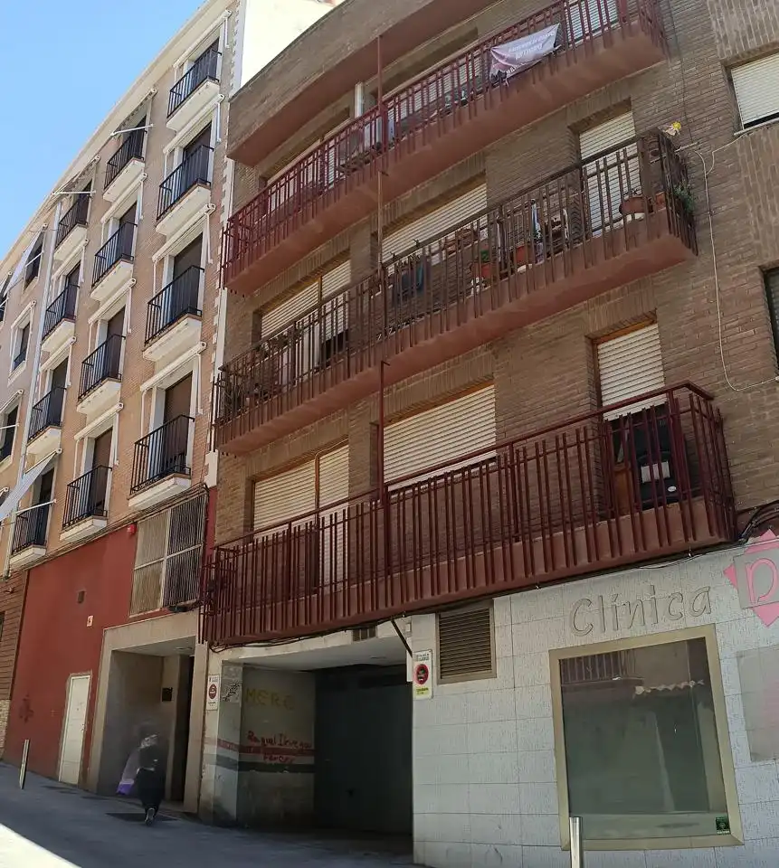 Außenansicht von Garage zum Verkauf in Calatayud
