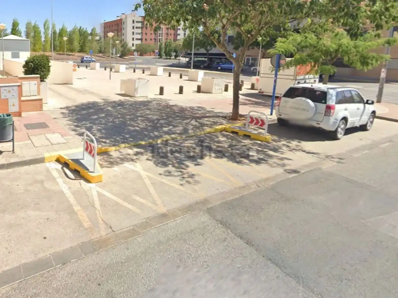 Parkplatz von Garage zur Miete in Mairena del Aljarafe
