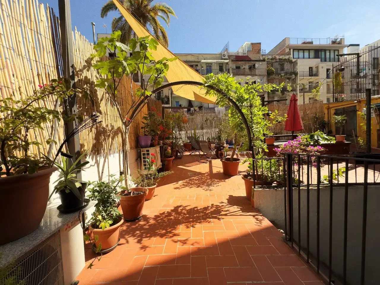 Appartamento con terrazza in vendita a Carrer de Guàrdia