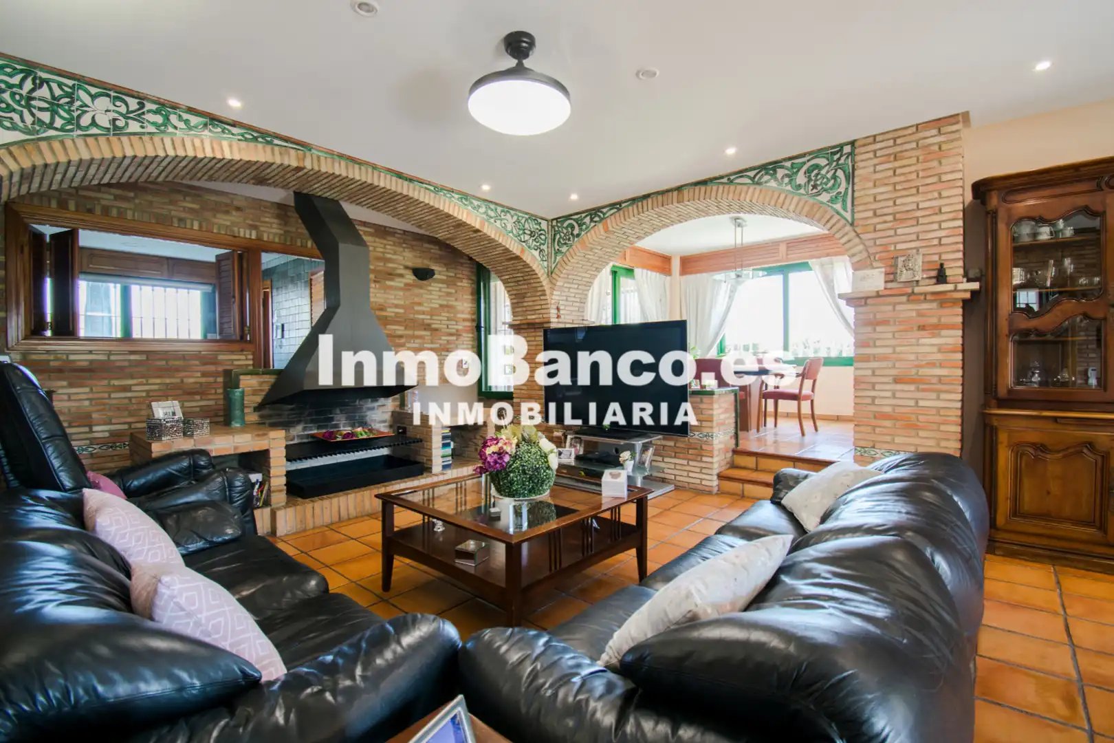 Sala de estar de Casa o chalet en venta en Chiva con Aire acondicionado, Calefacción y Jardín privado