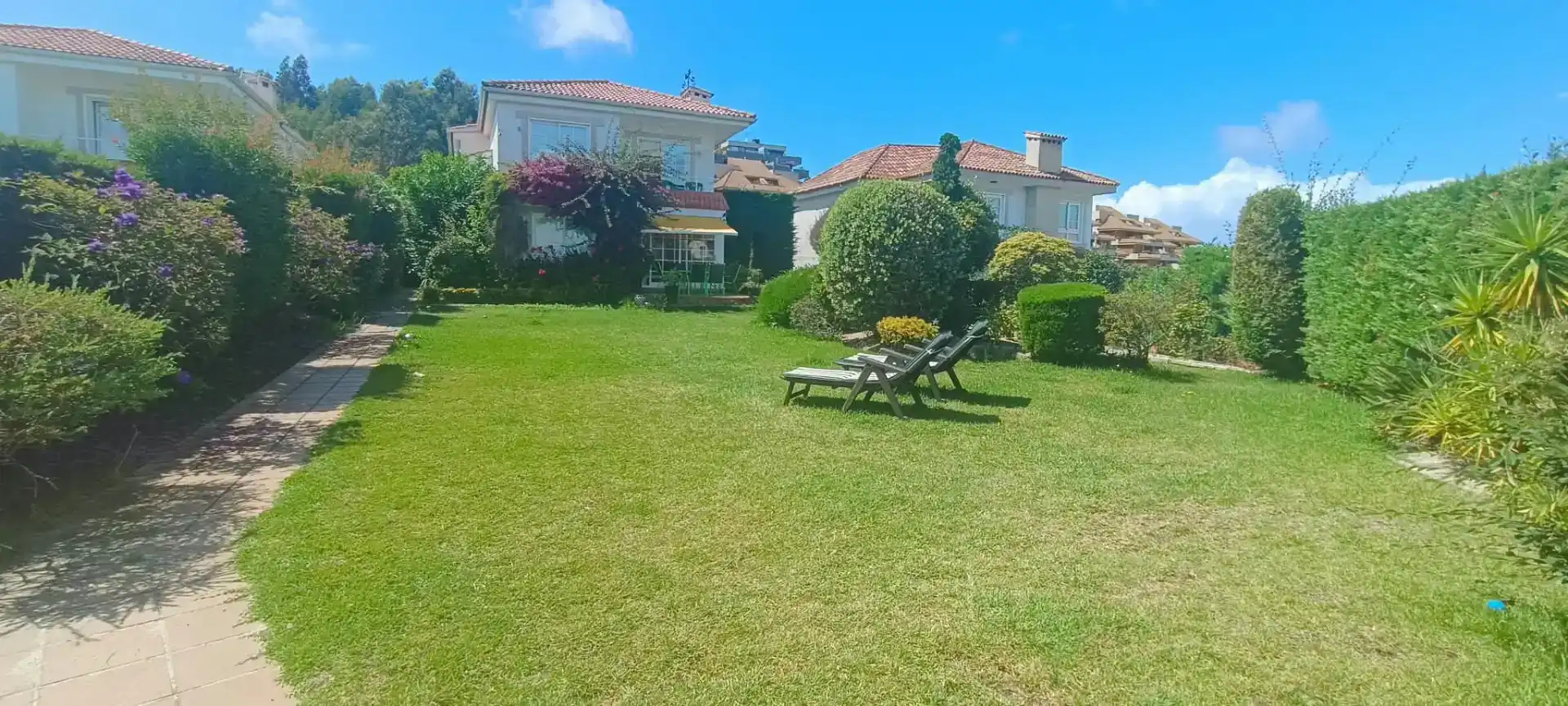 Jardí de Casa o xalet de lloguer en Baiona amb Balcó