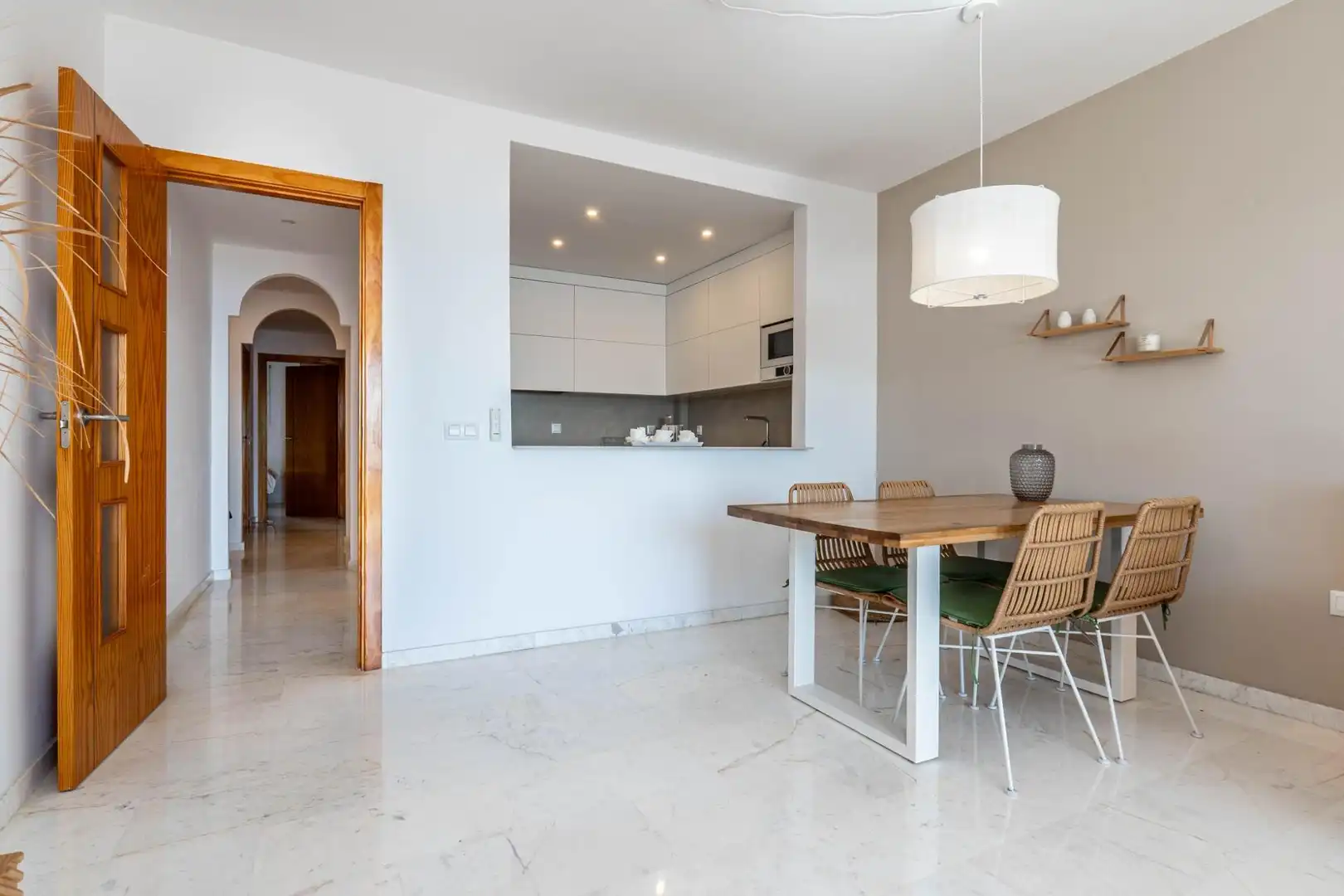 Comedor de Apartamento en venta en Almuñécar con Jardín privado, Terraza y Piscina comunitaria