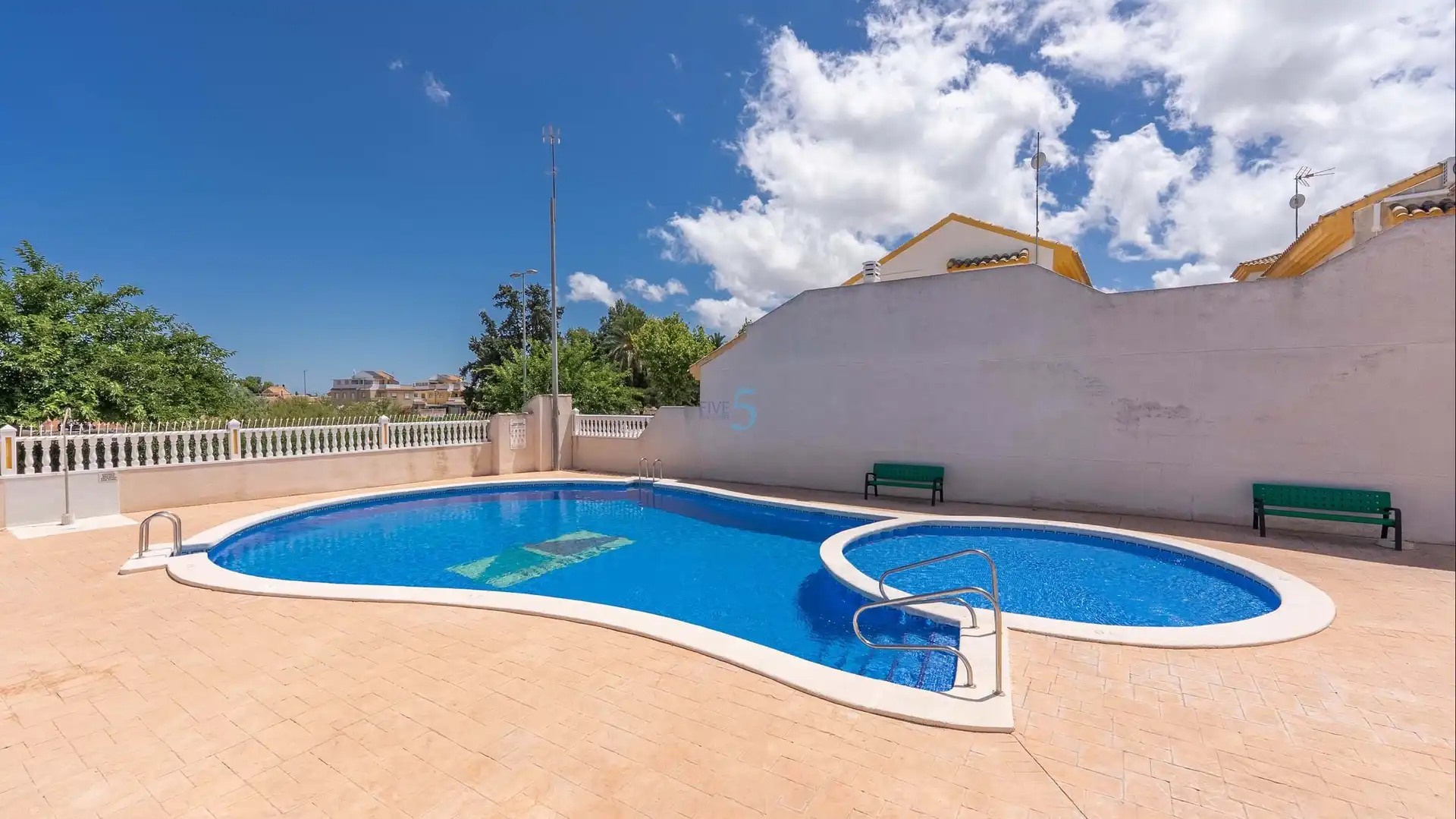 Reihenhaus mit Pool zum Verkauf in Daya Nueva, imagen 2