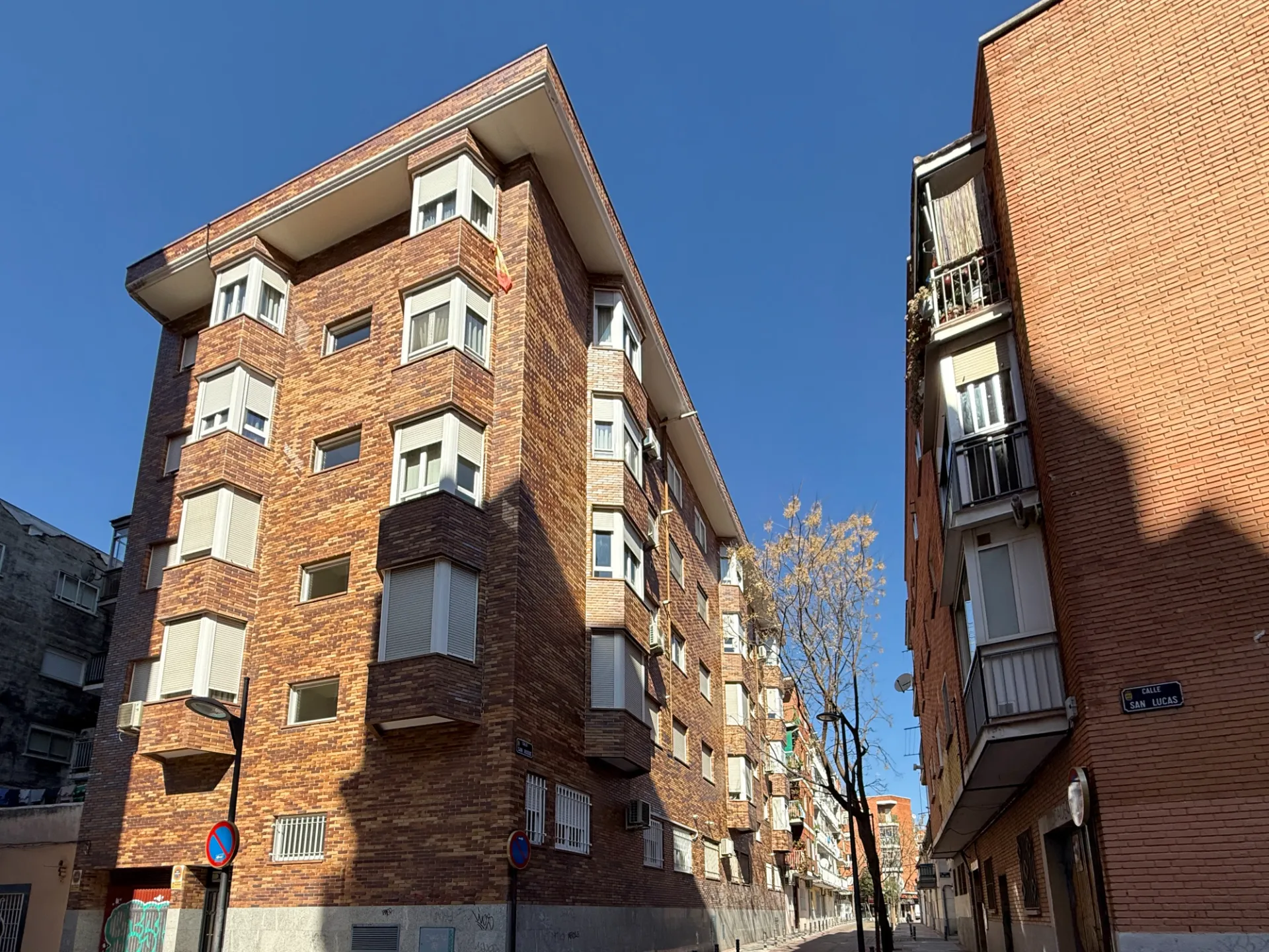 Exterior view of Flat for sale in Alcorcón  with Air Conditioner, Heating and Parquet flooring