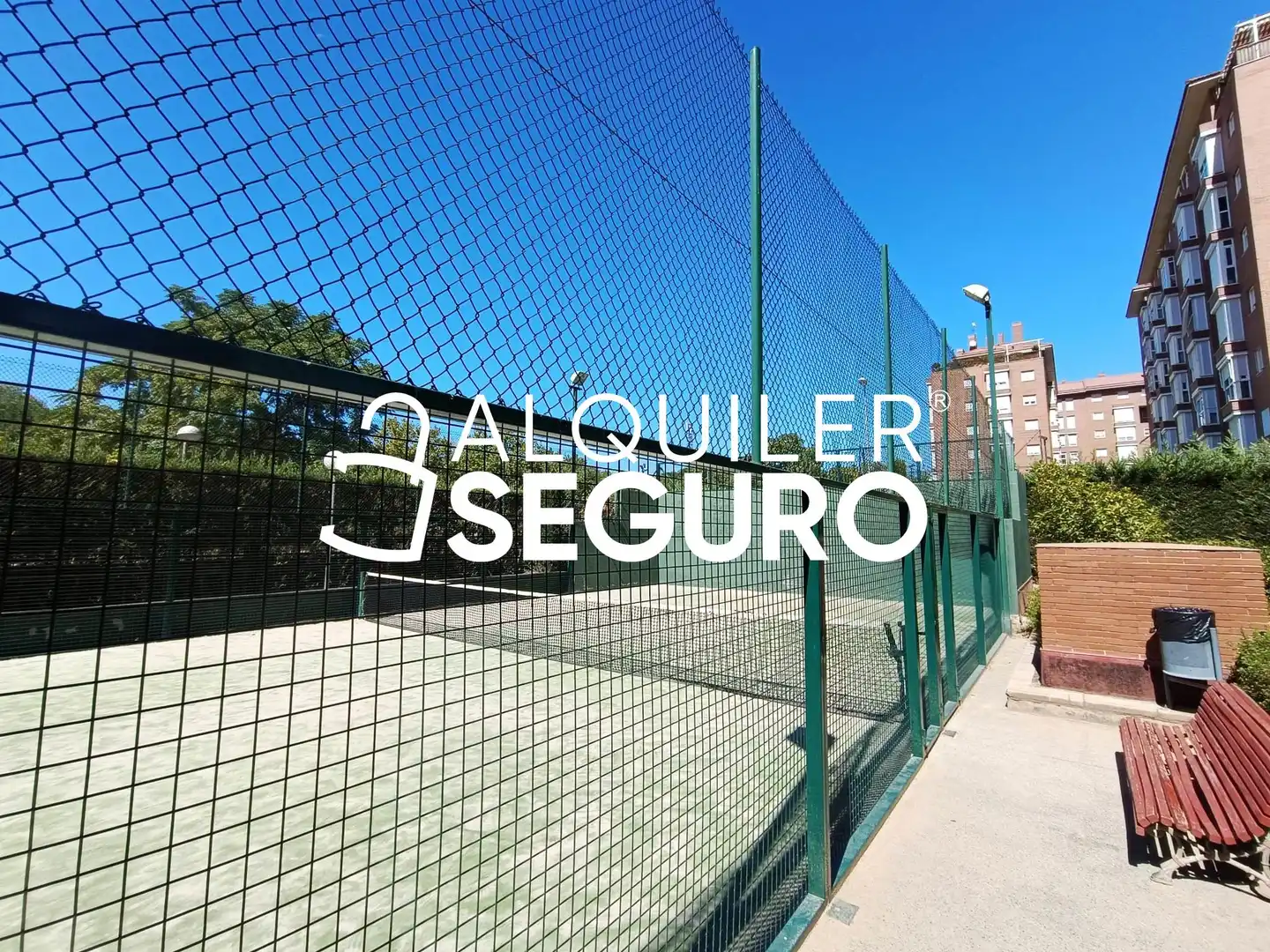 Parking de Piso de alquiler en Madrid con Aire acondicionado, Calefacción y Piscina