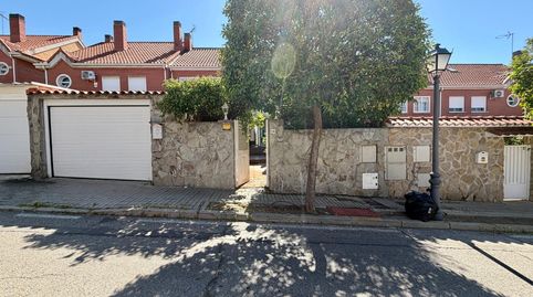 Foto 2 von Einfamilien-Reihenhaus zum Verkauf in Calle Rio Henares, 14, Zona el Caño, Arroyomolinos (Madrid)