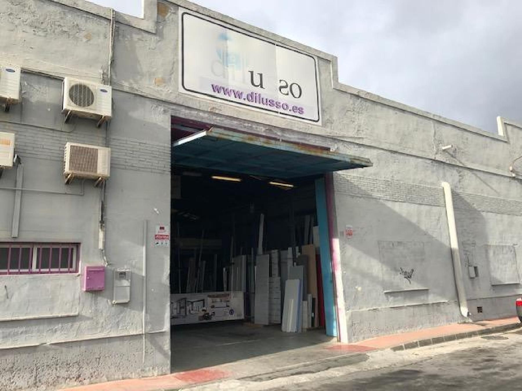 Nau industrial en venda a Distrito Zeta - Recinto Ferial Cortijo de Torres