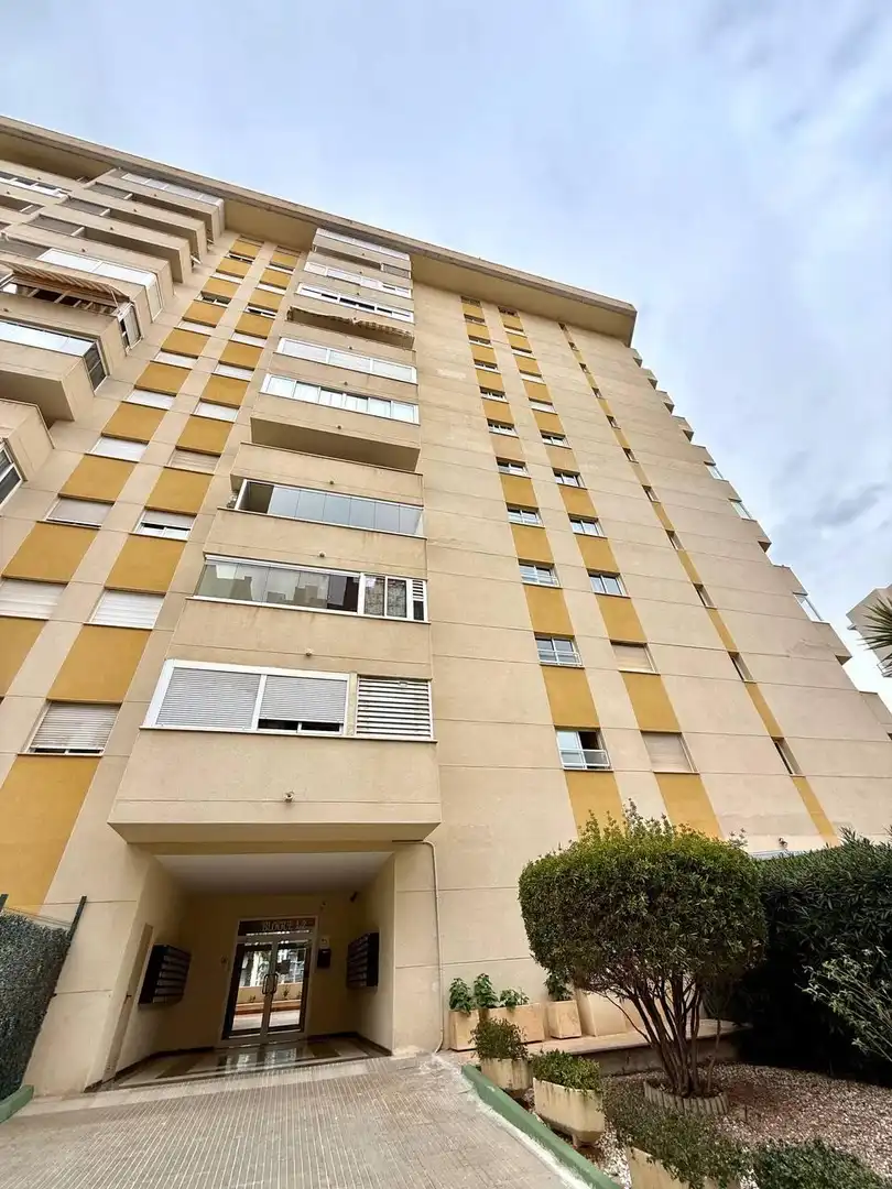 Vista exterior de Apartament en venda en Villajoyosa / La Vila Joiosa amb Aire condicionat, Terrassa i Balcó