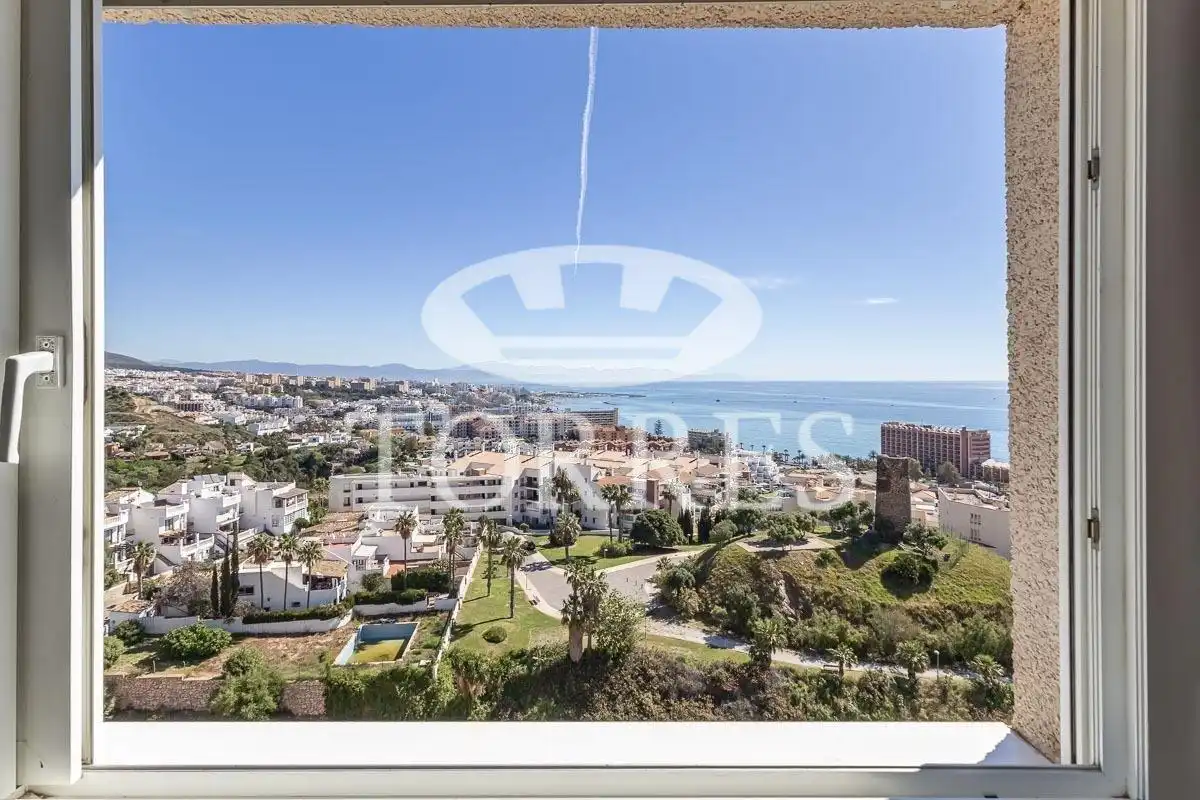 Vista exterior de Pis en venda en Benalmádena amb Aire condicionat, Terrassa i Traster