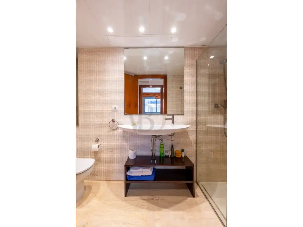 Baño de Apartamento de alquiler en Eivissa con Aire acondicionado, Terraza y Piscina comunitaria