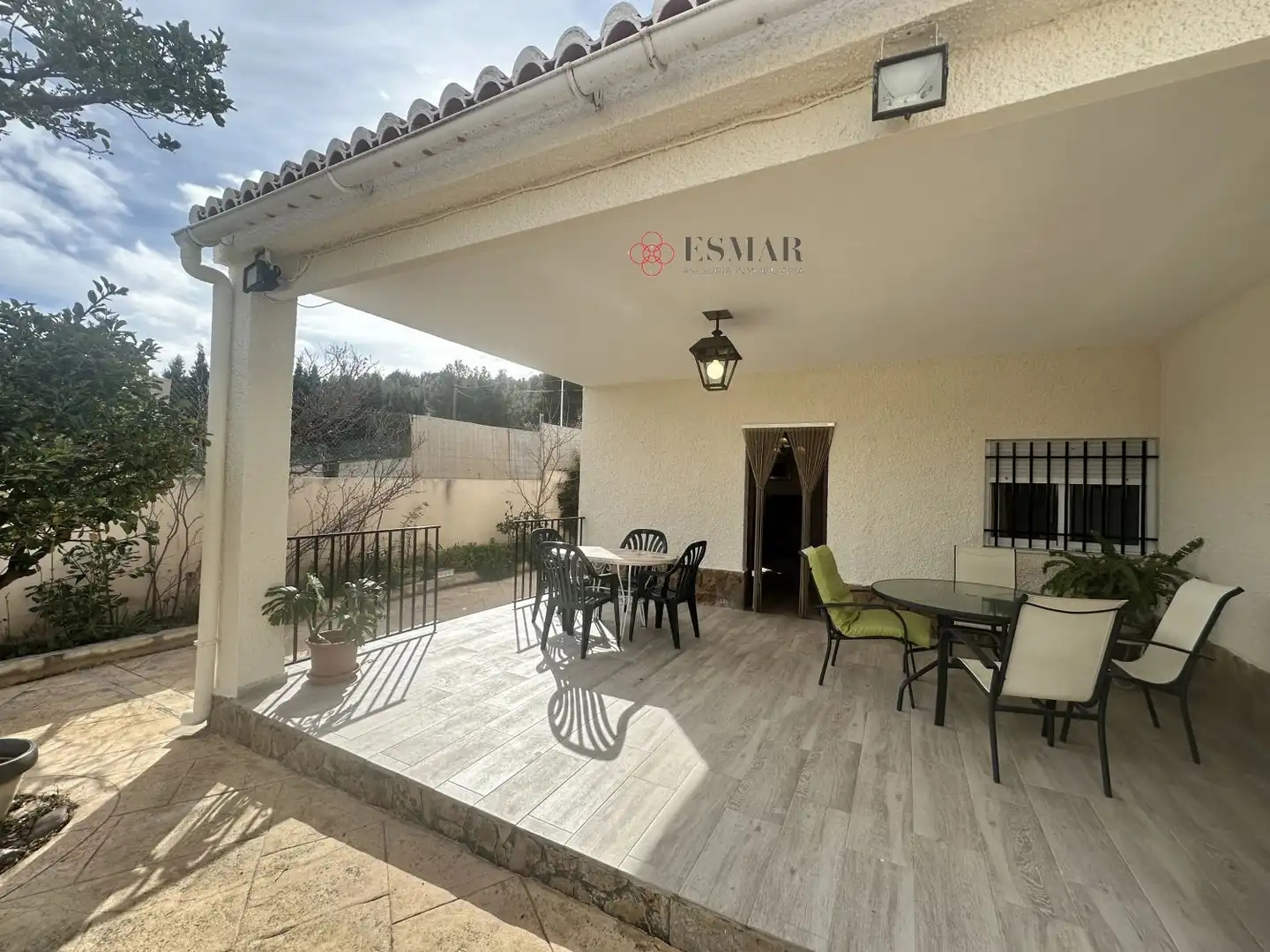 Vista exterior de Casa o xalet en venda en Algar de Palància amb Aire condicionat, Calefacció i Jardí privat