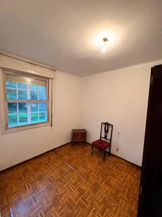 Bedroom of Flat for sale in Redondela  with Storage room and Balcony