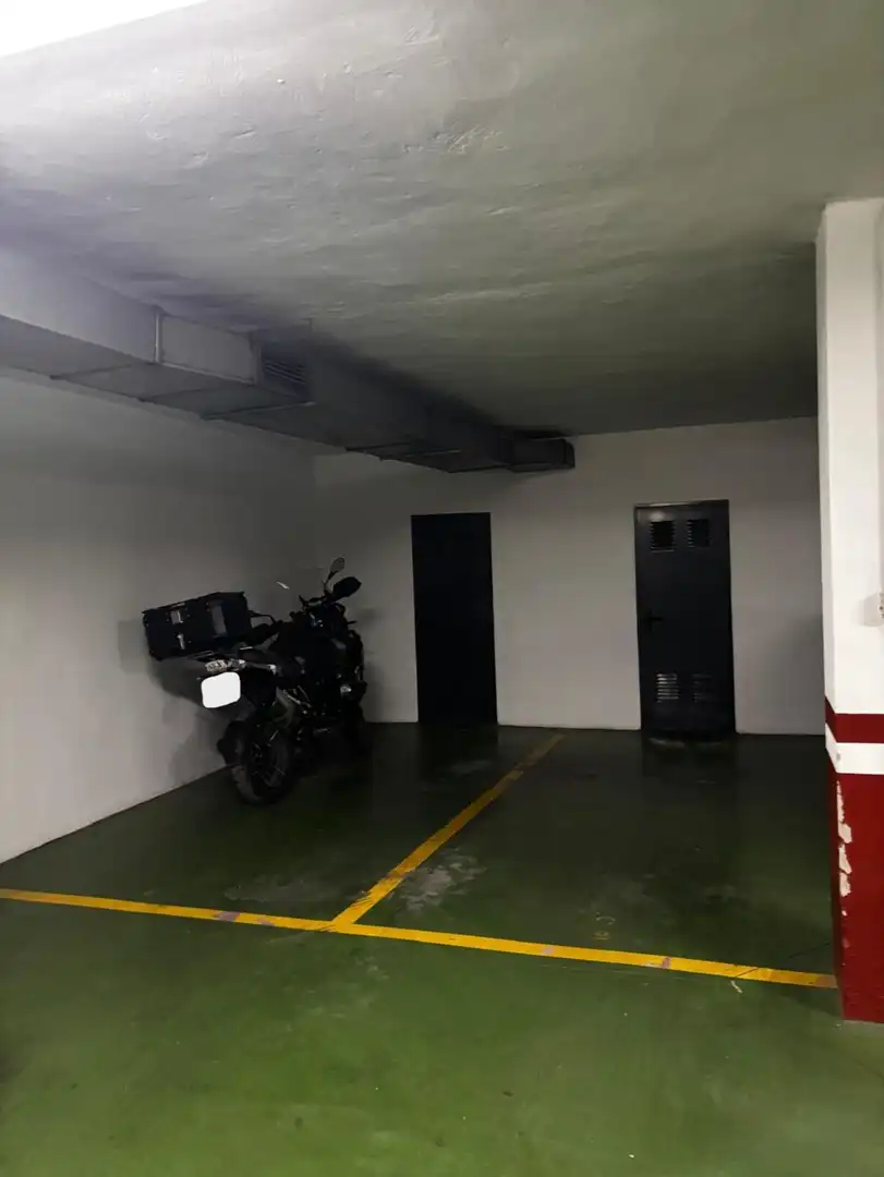 Aparcament en venda a Núcleo urbano, imagen 2
