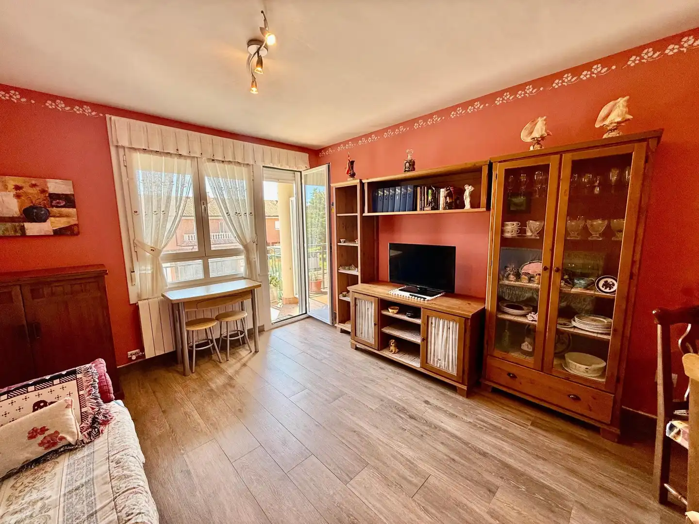 Sala de estar de Apartamento en venta en Valencia de Don Juan con Calefacción y Terraza