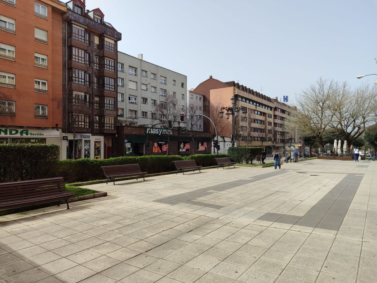 Vista exterior de Piso en venta en Oviedo  con Calefacción