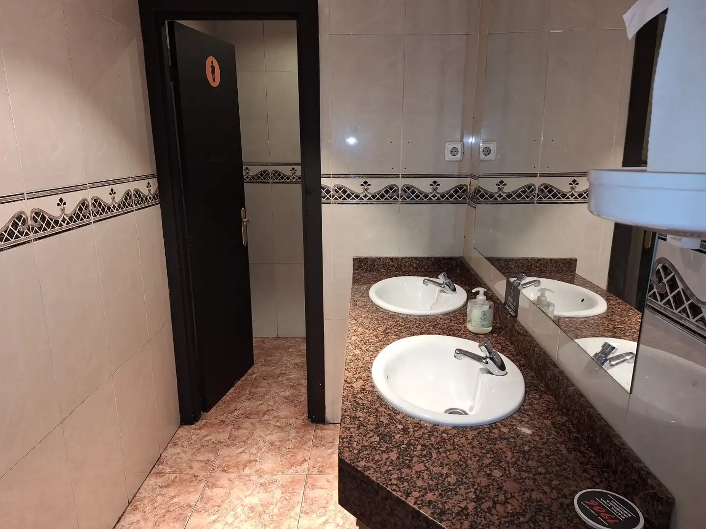 Business premises for transfer in Sant Martí, imagen 20