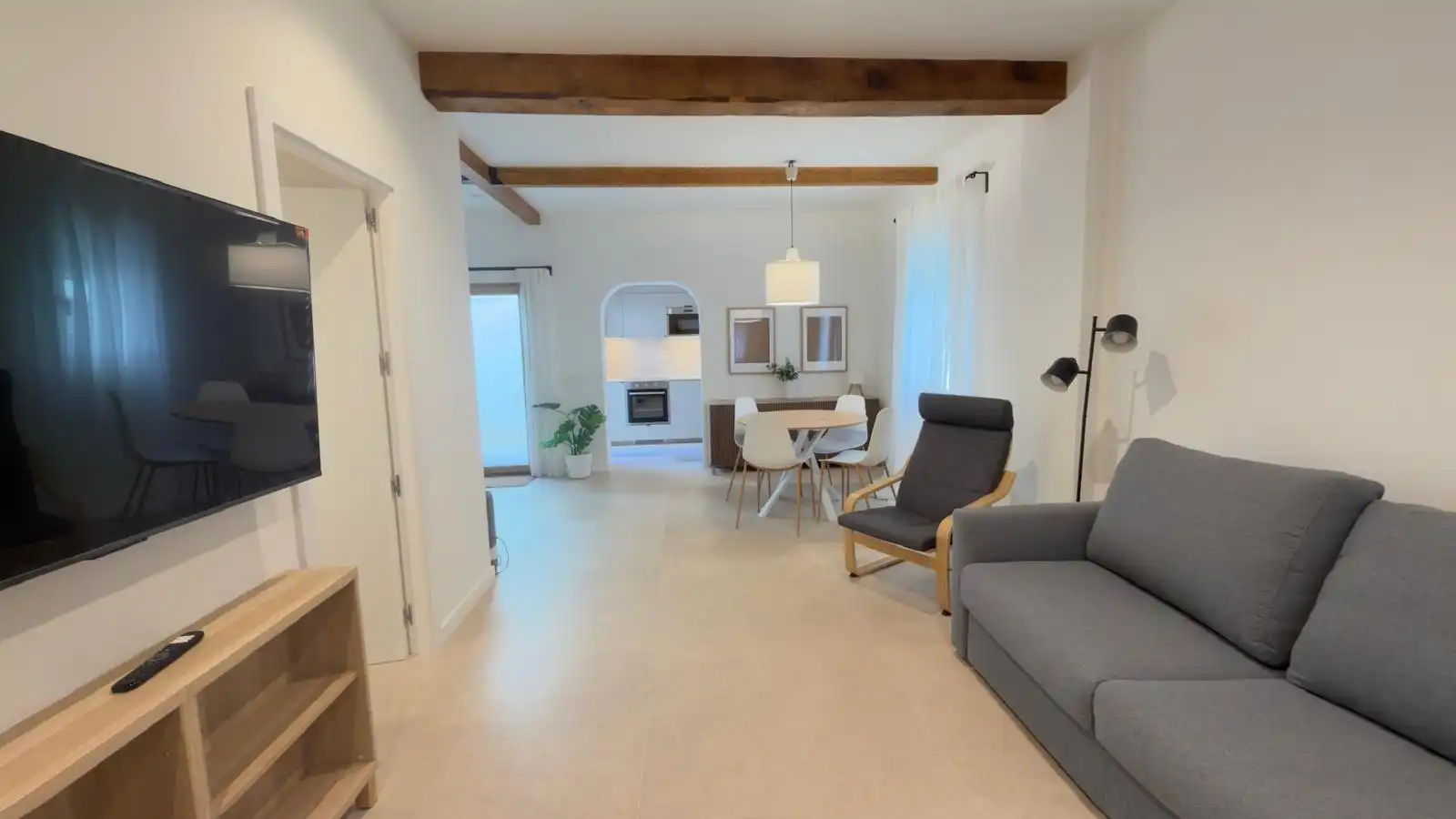 Living room of Houses for sale in Alaquàs  with Air Conditioner, Terrace and Furnished