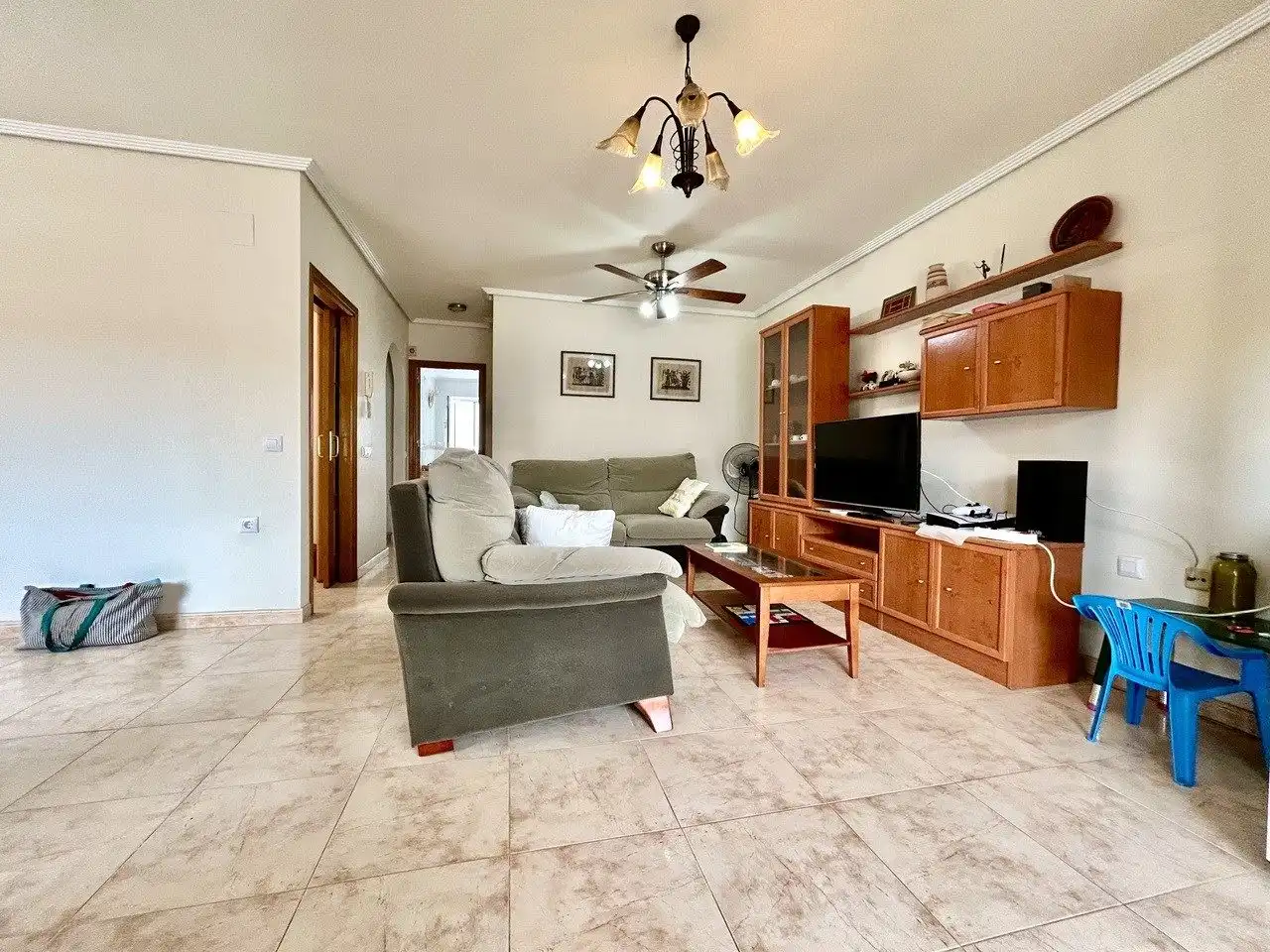 Sala de estar de Casa adosada en venta en Pilar de la Horadada con Jardín privado y Terraza