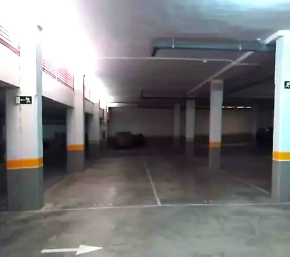 Garaje en venta en GRAN BRETAÑA, Portillejo - Valdegastea