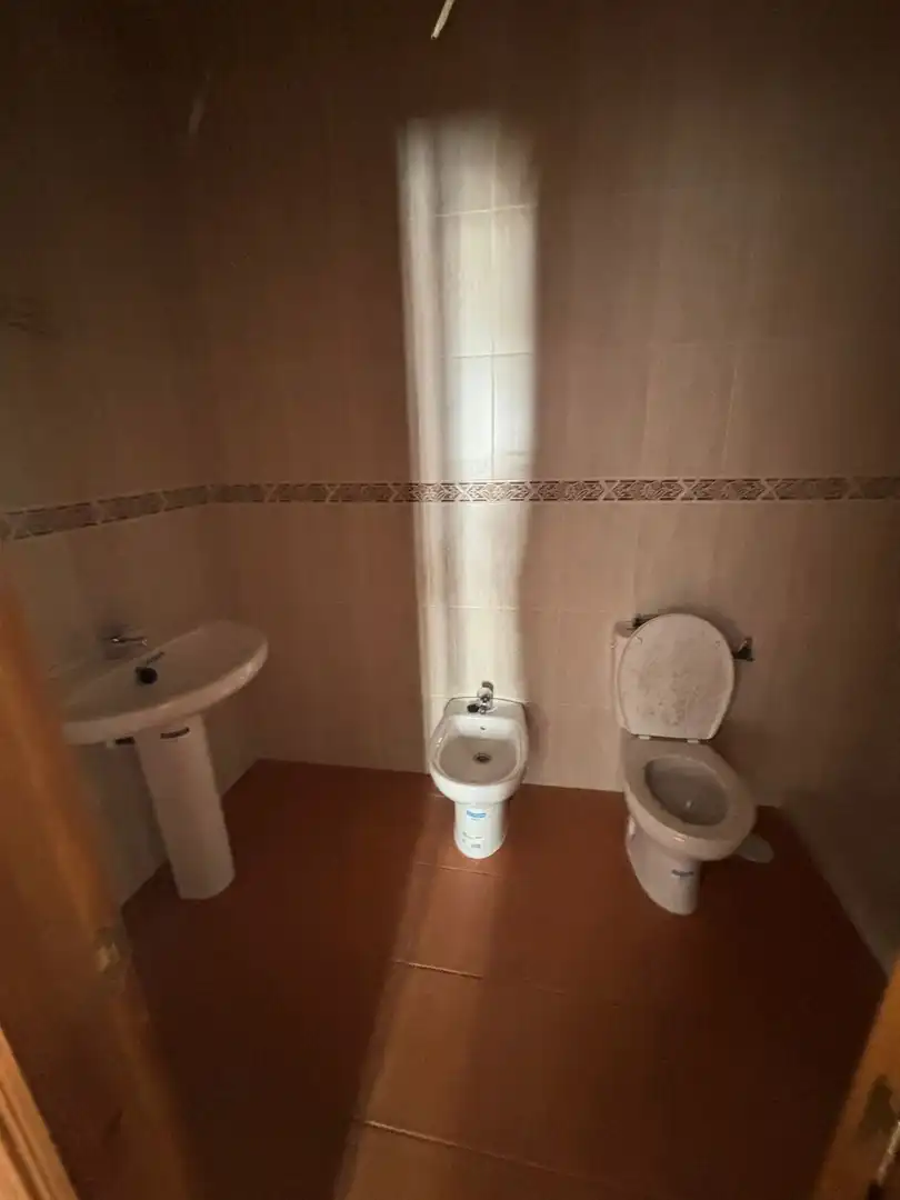 Baño de Apartamento en venta en Villaluenga del Rosario con Balcón
