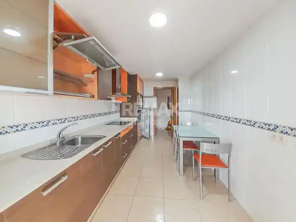Cuina de Pis en venda en O Porriño   amb Calefacció, Parquet i Terrassa