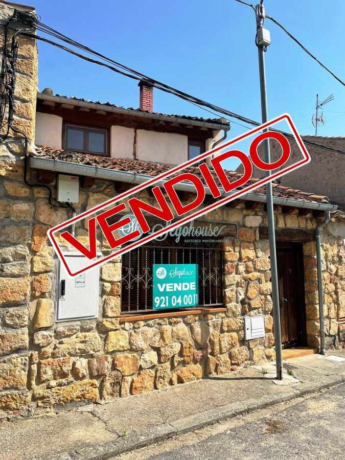 Casa o xalet en venda en Adrada de Pirón amb Calefacció