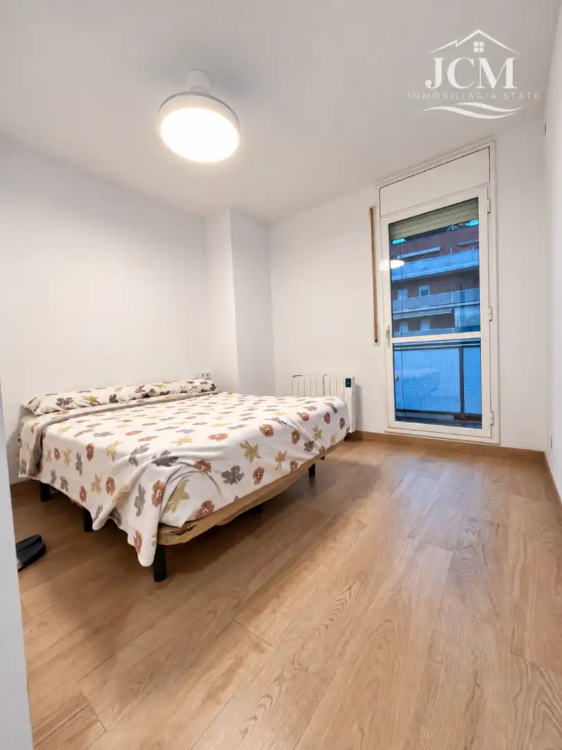 Bedroom of Flat for sale in Llevant