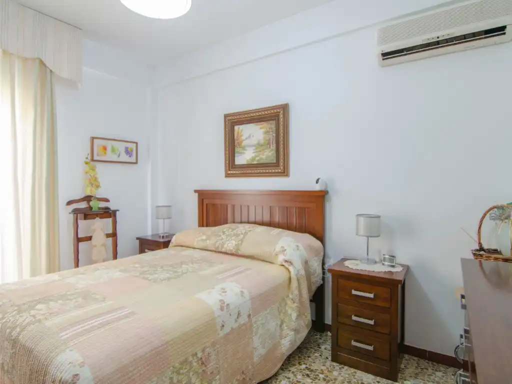 Dormitori de Casa o xalet en venda en La Rinconada