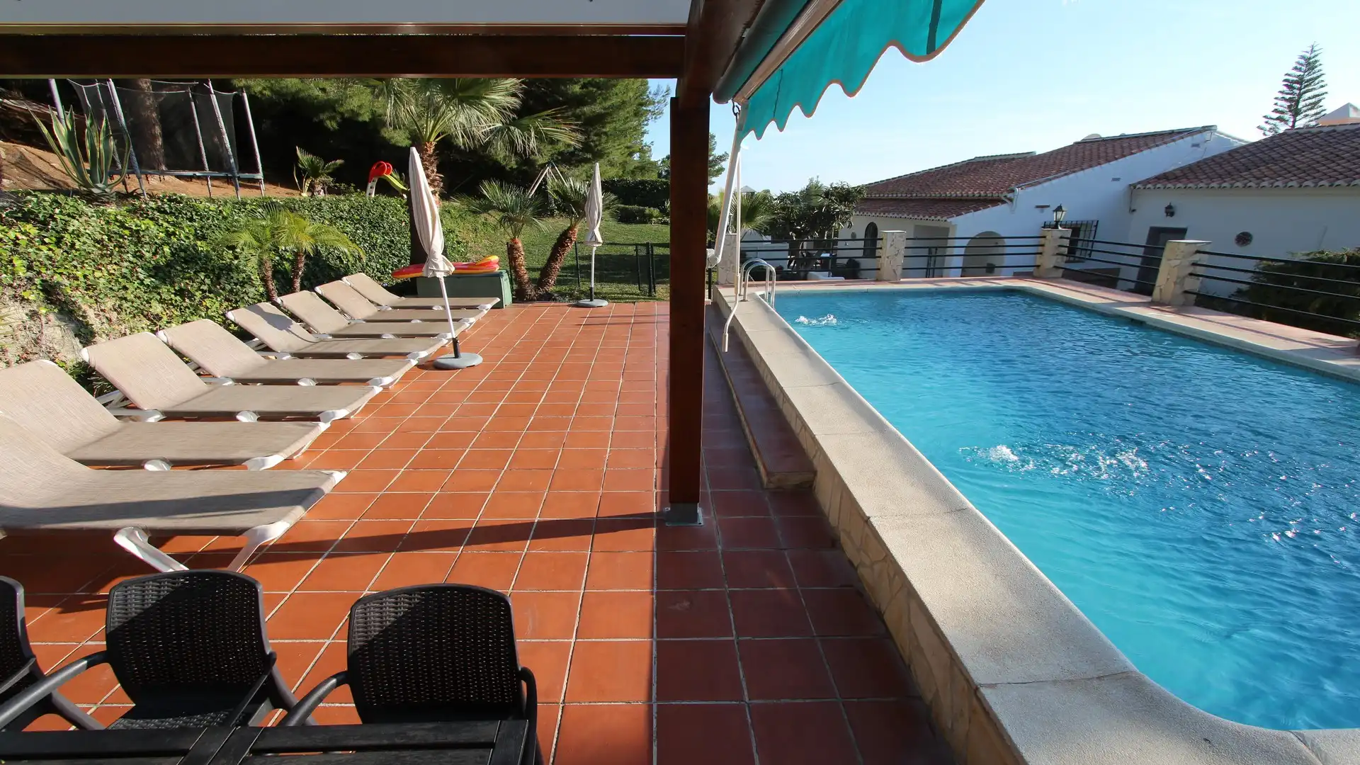 Swimming pool of Houses for sale in Frigiliana  with Air Conditioner, Private garden and Terrace