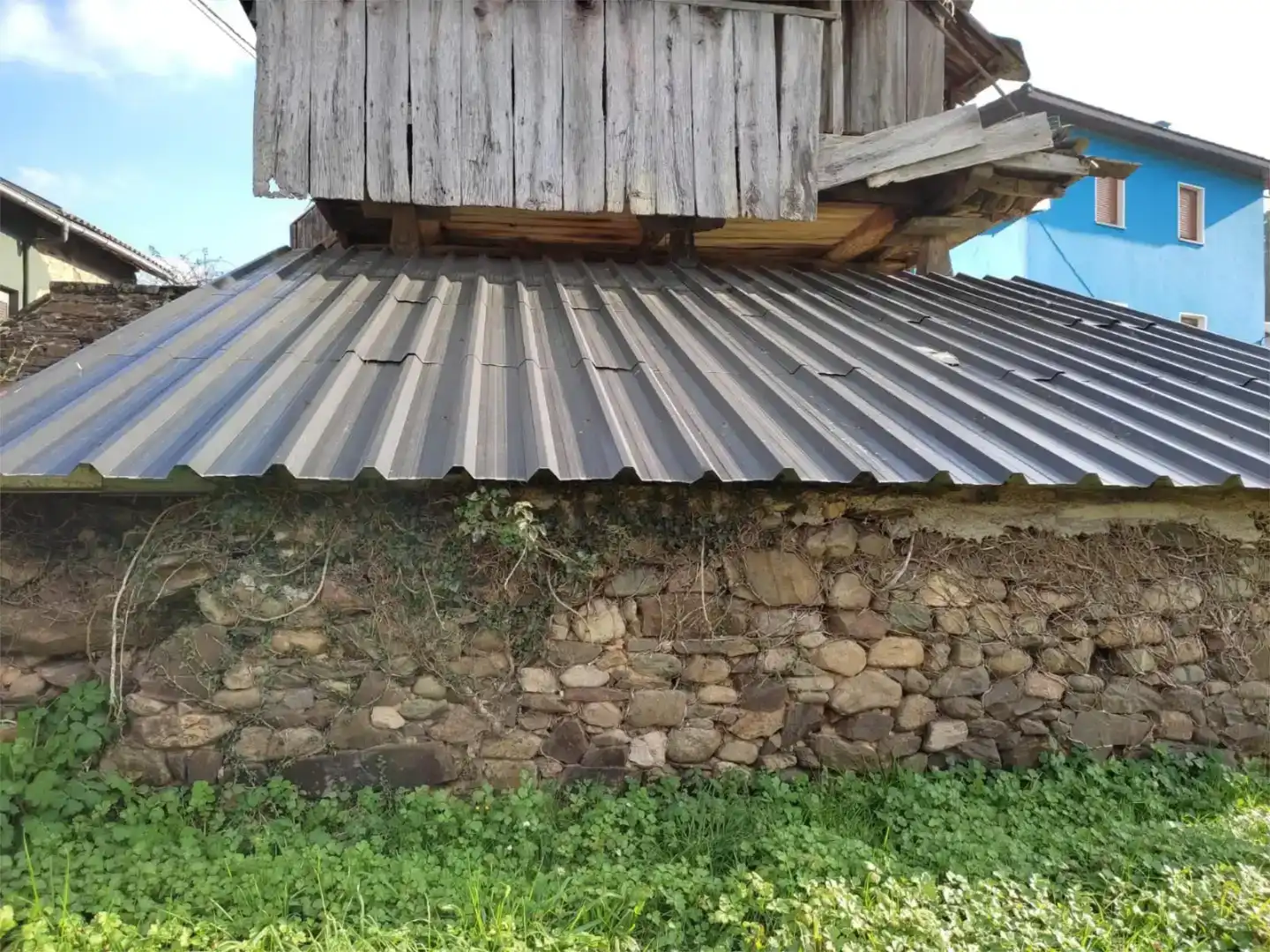 Vista exterior de Planta baja en venta en Valdés - Luarca