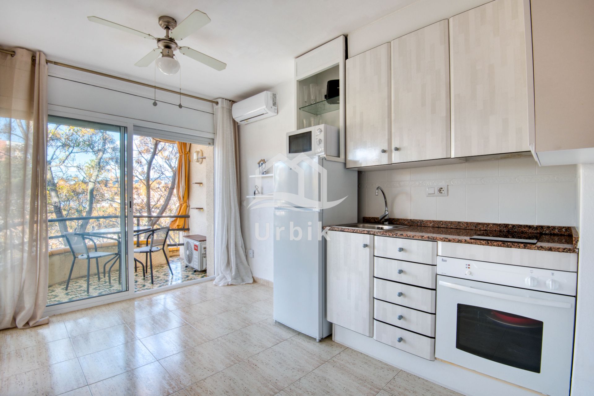 Küche von Wohnungen zum verkauf in Castell d'Aro, Platja d'Aro i s'Agaró mit Klimaanlage, Heizung und Möbliert