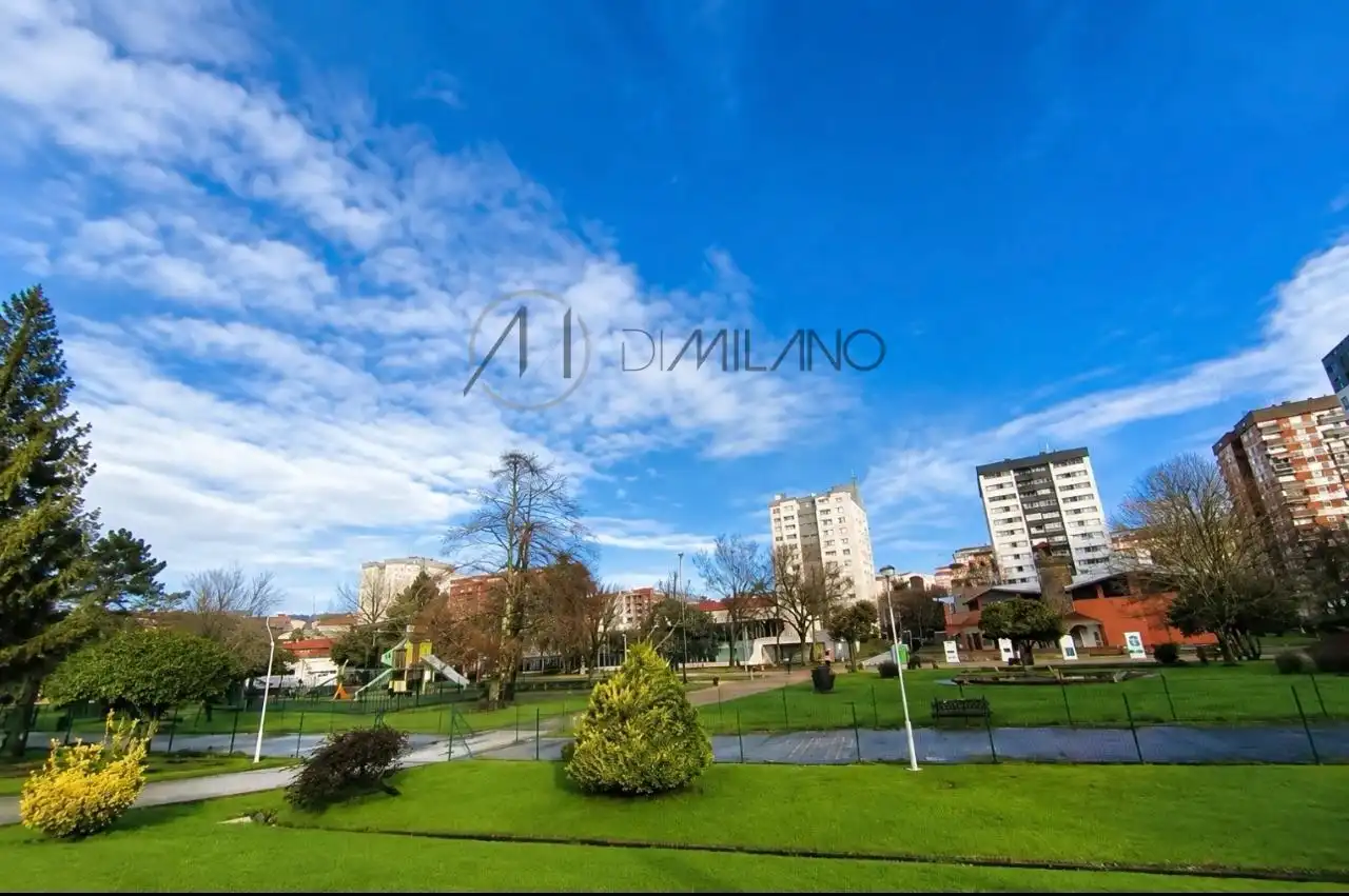 Exterior view of Flat for sale in Pontevedra Capital   with Heating, Storage room and Balcony
