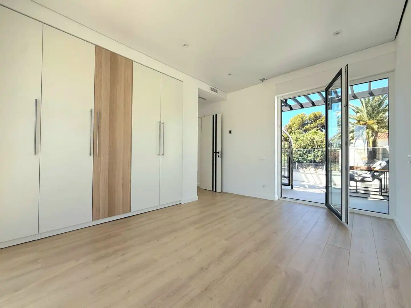 Dormitori de Casa o xalet en venda en La Nucia amb Aire condicionat, Jardí privat i Terrassa