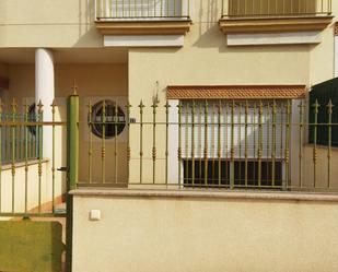 Vista exterior de Casa adosada en venda en Lorca amb Balcó