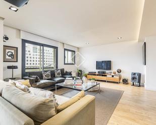 Living room of Flat for sale in  Barcelona Capital  with Air Conditioner, Heating and Parquet flooring