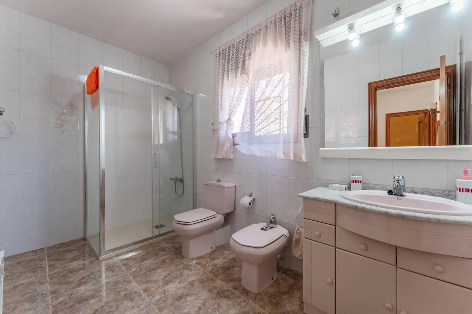 Baño de Casa o chalet en venta en Sant Fost de Campsentelles con Calefacción, Jardín privado y Terraza